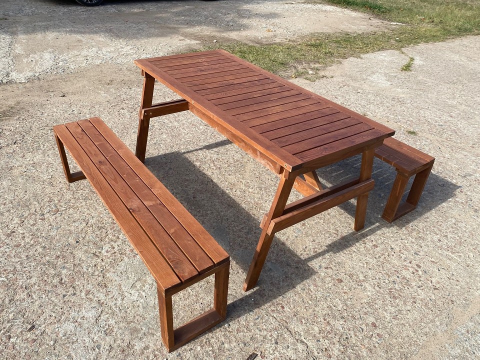 Стол обеденный Дятел