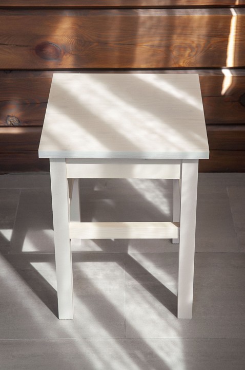 Табурет прямая нога массив