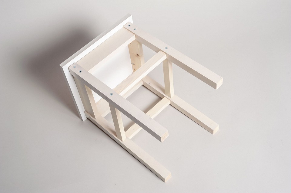 Табурет прямая нога массив