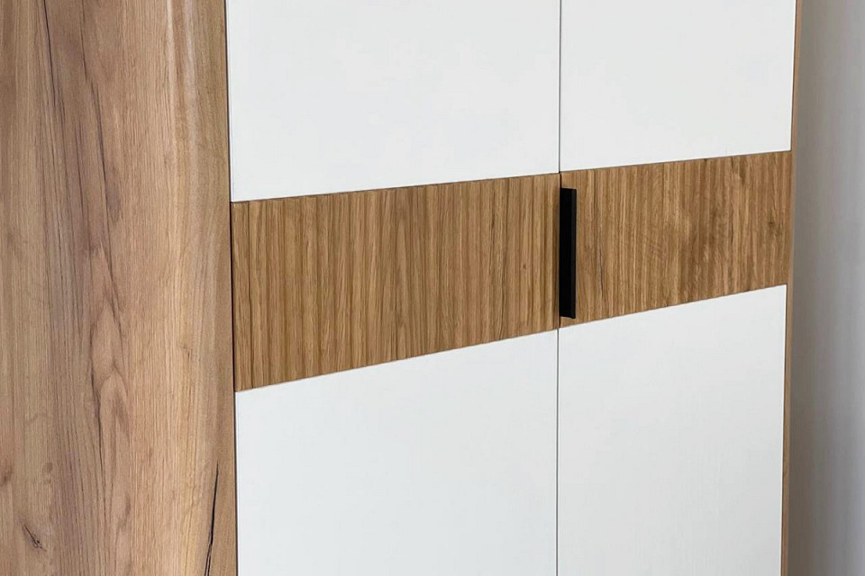 Шкаф платяной Адам