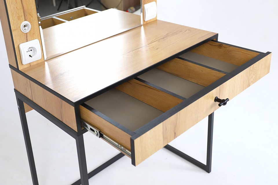 Стол туалетный Берген 2