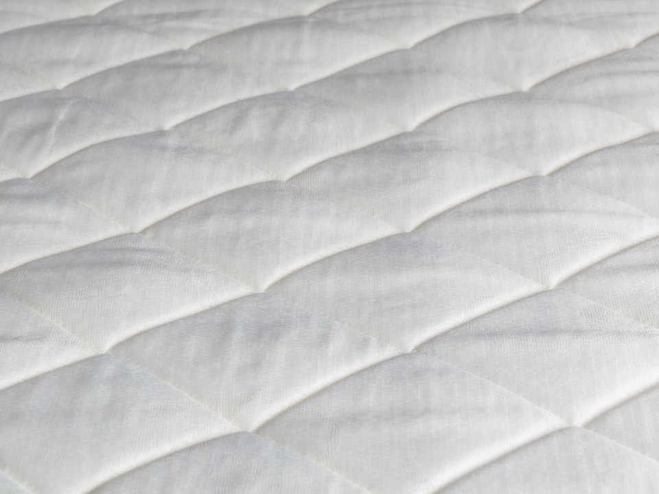 Матрас двуспальный first m 1950x1600