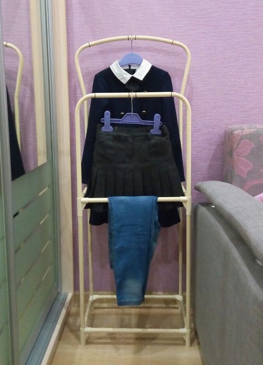 Вешалка для костюма sht-sur3